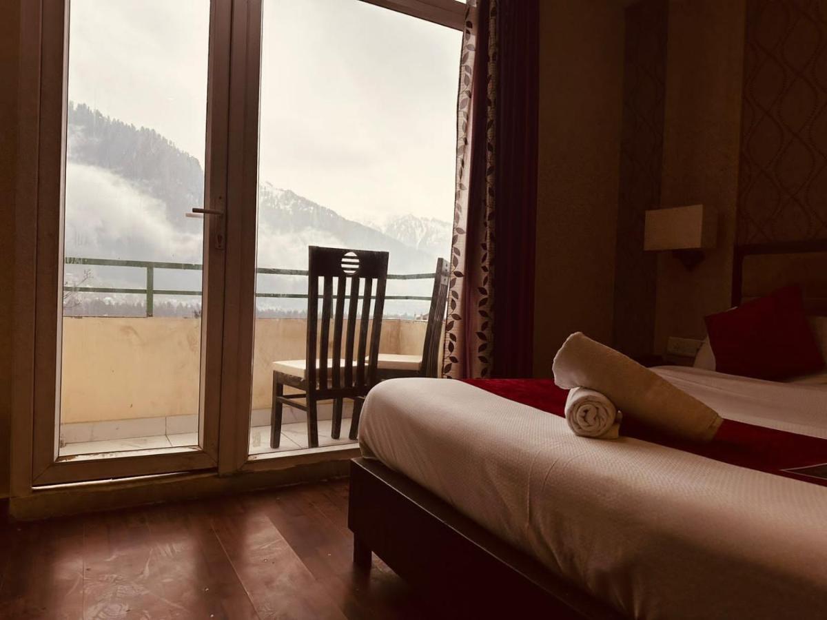 Hotel Royal Residency Manāli Eksteriør billede