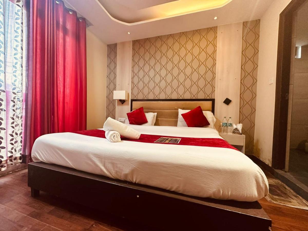 Hotel Royal Residency Manāli Eksteriør billede