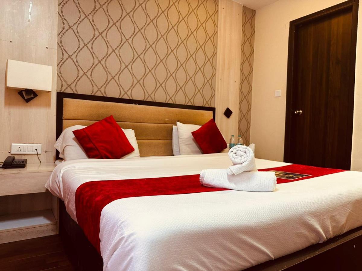 Hotel Royal Residency Manāli Eksteriør billede